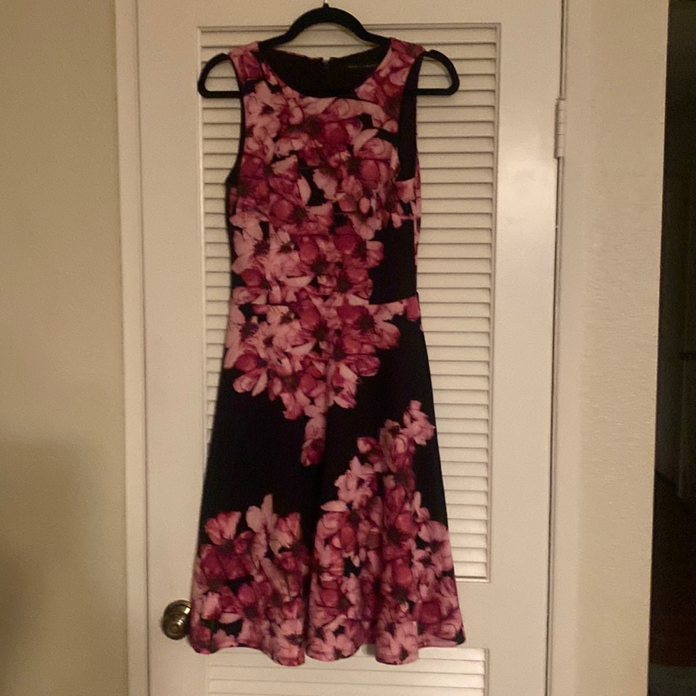White House Black Market dress size 4